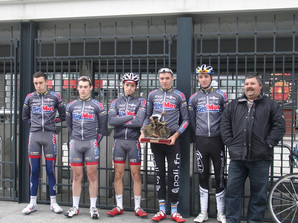 St DENIS prix d' Equipe